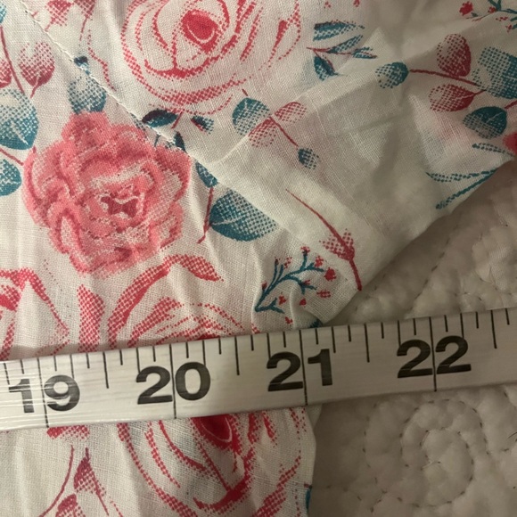 The Nu Vintage White & Pink Floral Button Up Western Style Blouse, size Medium - Picture 7 of 9